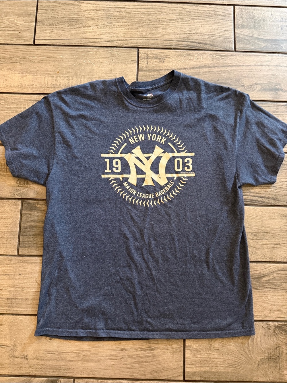 Genuine Merchandise Navy and Cream New York Graphic Tee - Men